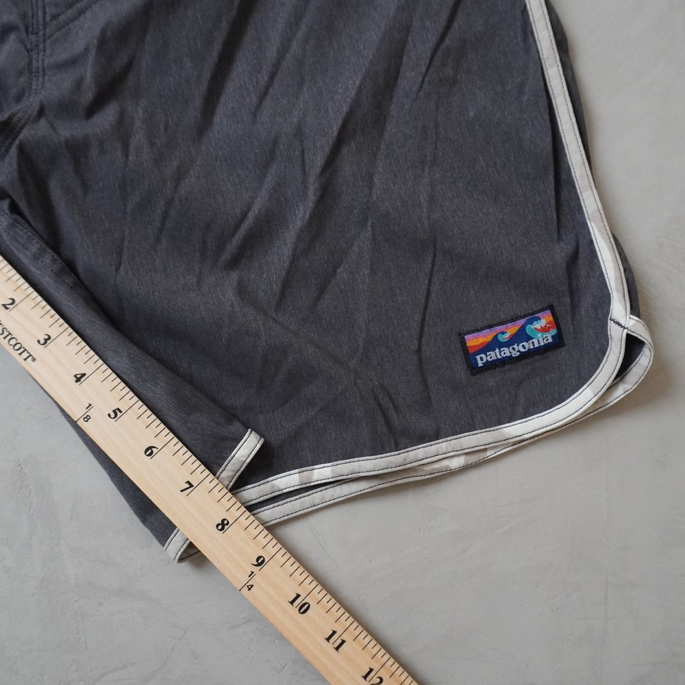 Patagonia Board Shorts 36 Mens Grey Camo Trim Stretch Surf Swim Trunks - Picture 8 of 9